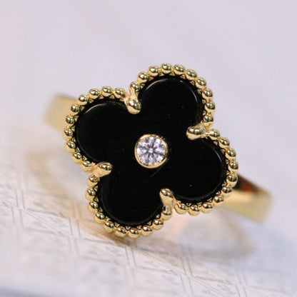 Gold Clover Onyx Ring w/ Diamond cut