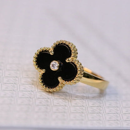 Gold Clover Onyx Ring w/ Diamond cut