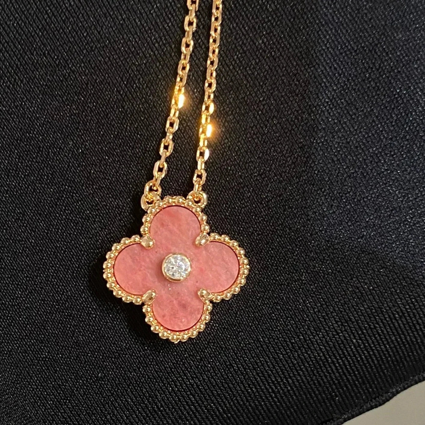 Clover Necklace w/ Diamond cut