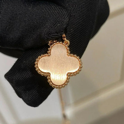 Clover Necklace w/ Diamond cut