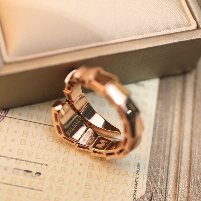 Serpenti One-Coil Gold Ring