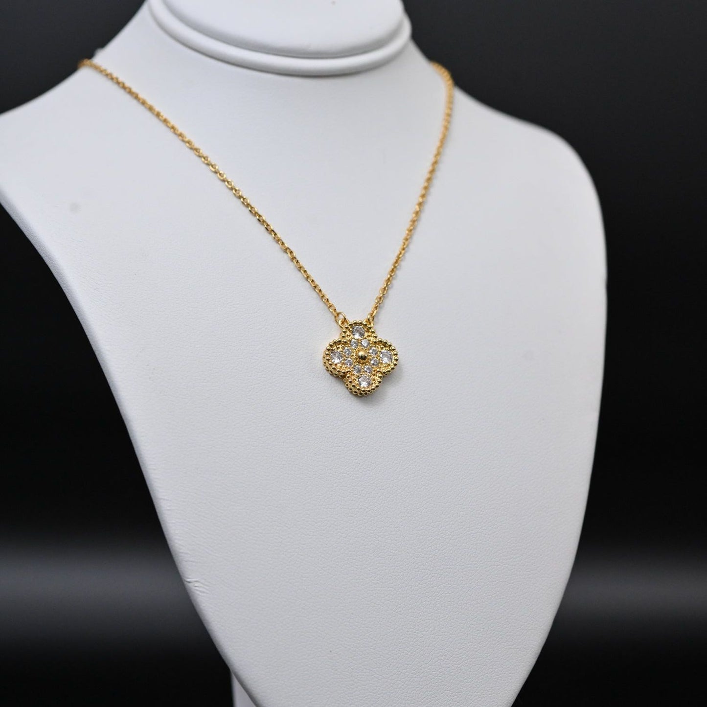 Gold Clover Necklace Diamond Cut