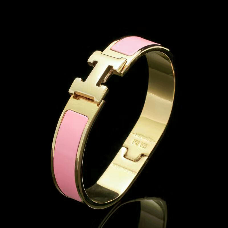 Classy H Bracelet