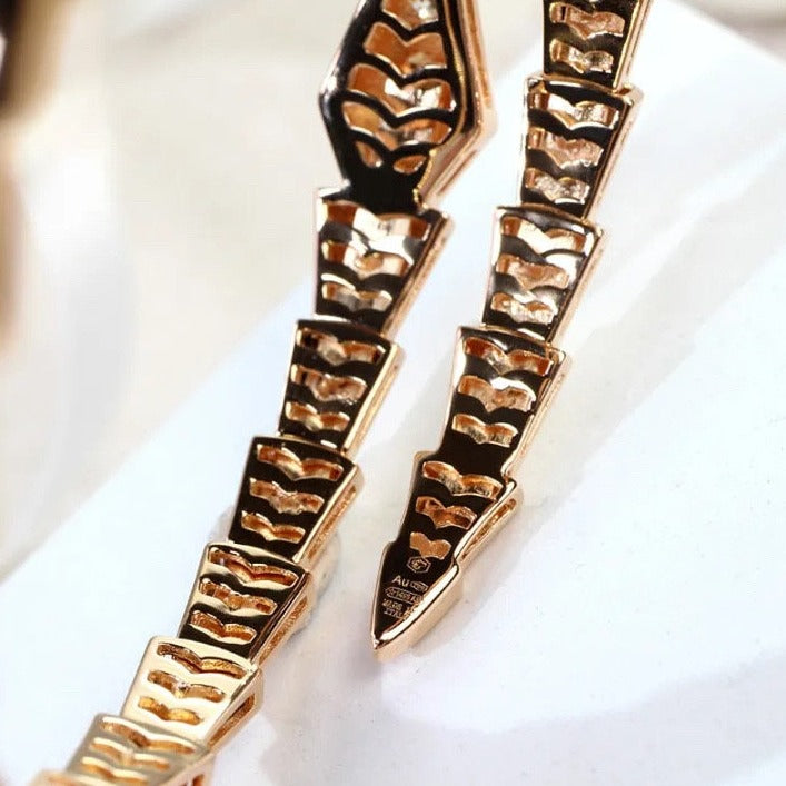 Classy Snake Bracelet w/ Diamond cut