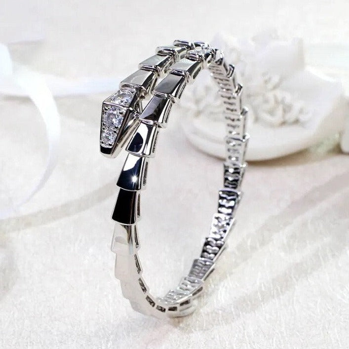 Classy Snake Bracelet w/ Diamond cut